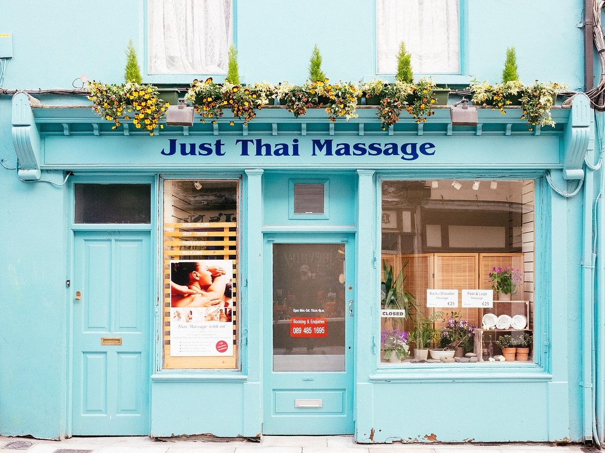 Massage thaï traditionnel, étirements doux
